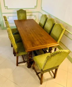 Ensemble de salle à manger en noyer massif – style Louis XIII