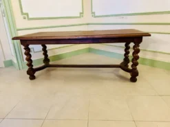 Ensemble de salle à manger en noyer massif – style Louis XIII