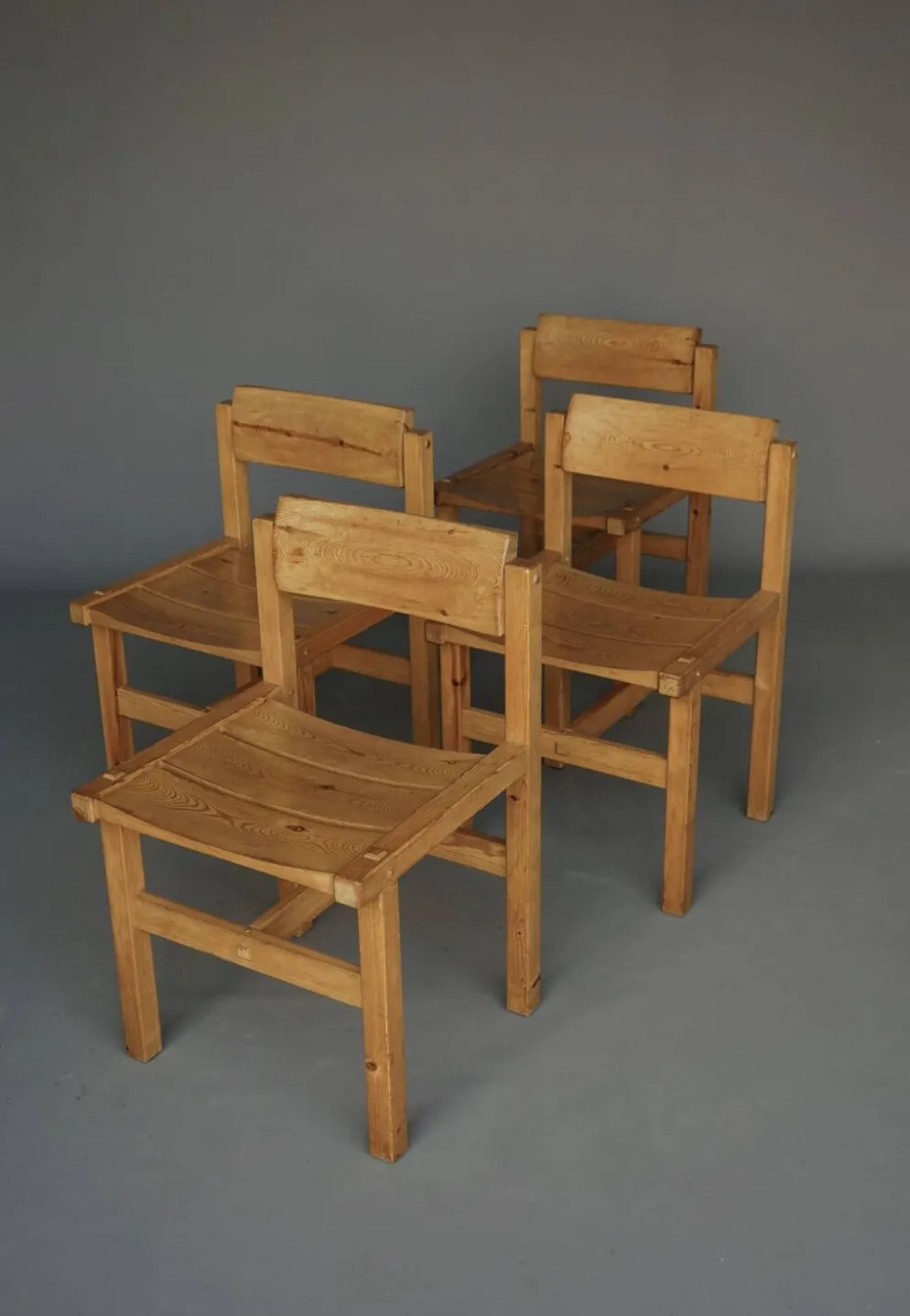 Ensemble de salle à manger en pin par Edwin Helseth pour Strange Bruk, années 1960.
