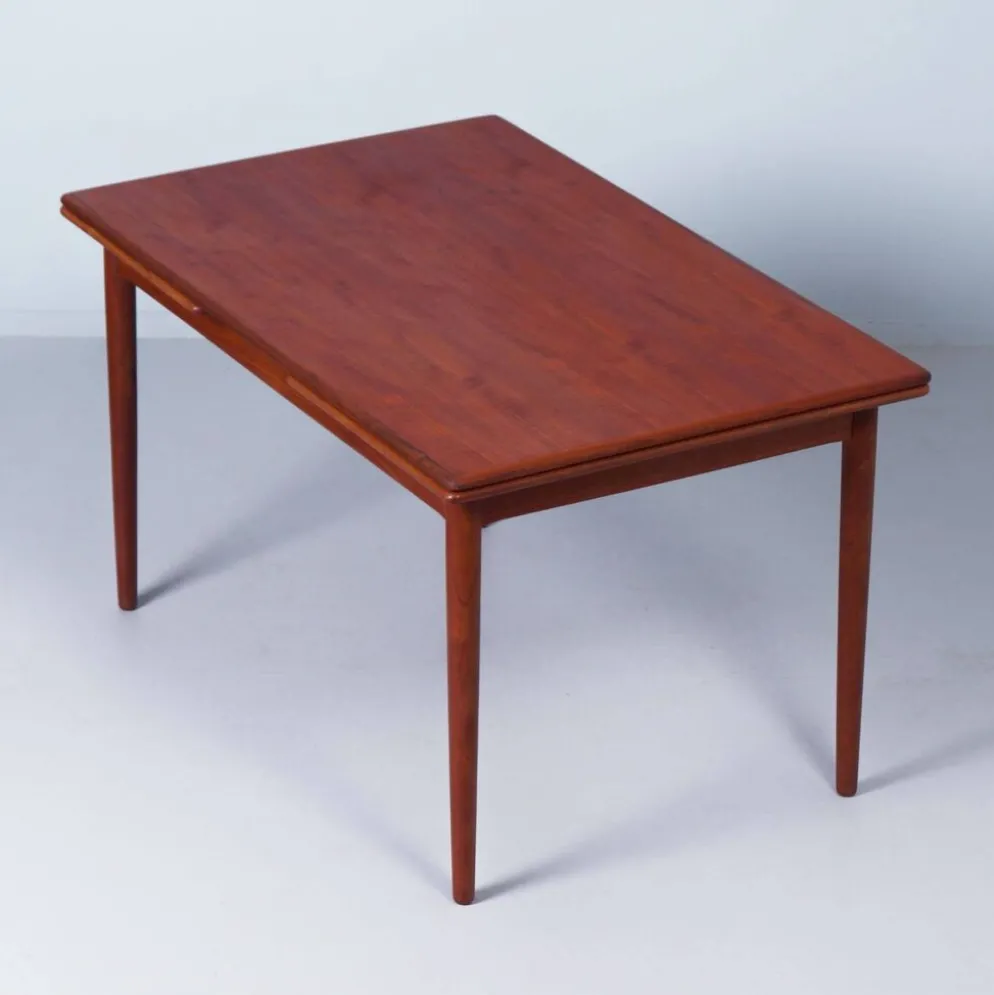 Ensemble de salle à manger extensible en teck danois avec 8 chaises Møller Modèle 75, années 1960.
