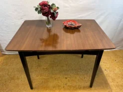 Ensemble de salle à manger vintage en teck des années 60 | Table extensible et 4 chaises | 1960s A