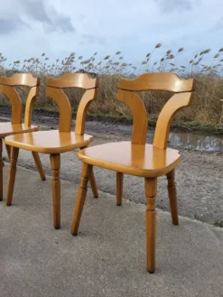 Ensemble de salle à manger vintage - chêne blond des années 1970 - table extensible et 4 chaises