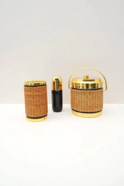 Ensemble de seau à glace, bouteille et shaker en rotin et chrome, France 1970