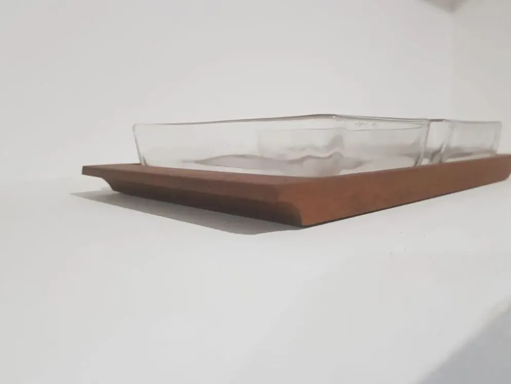 Ensemble de service, bois de teck brun, verre transparent, Danemark, années 70.