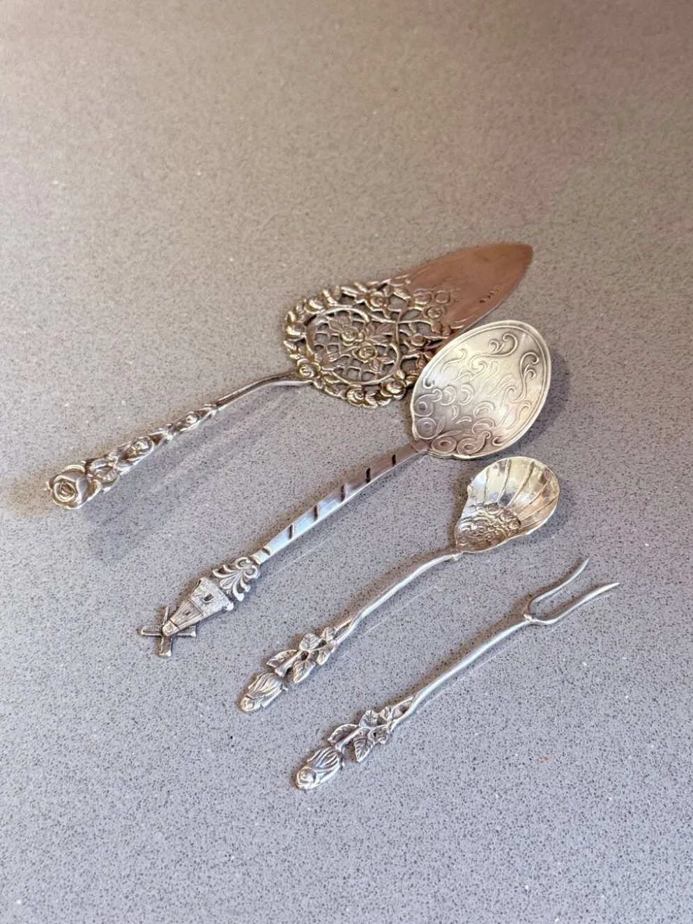 Ensemble de service pour hors d'œuvre et dessert en argent sterling suédois antique, 1949