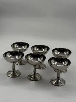 Ensemble de six coupes à dessert en acier inoxydable avec cuillères assorties