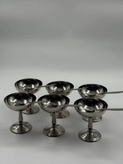 Ensemble de six coupes à dessert en acier inoxydable avec cuillères assorties