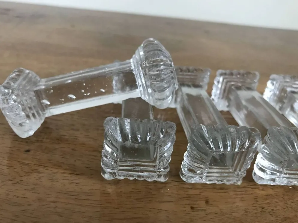 Ensemble de six porte couteaux en verre Art Deco