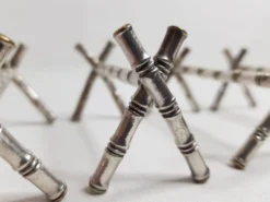Ensemble de six porte-couteaux en métal argenté à l'imitation du bambou