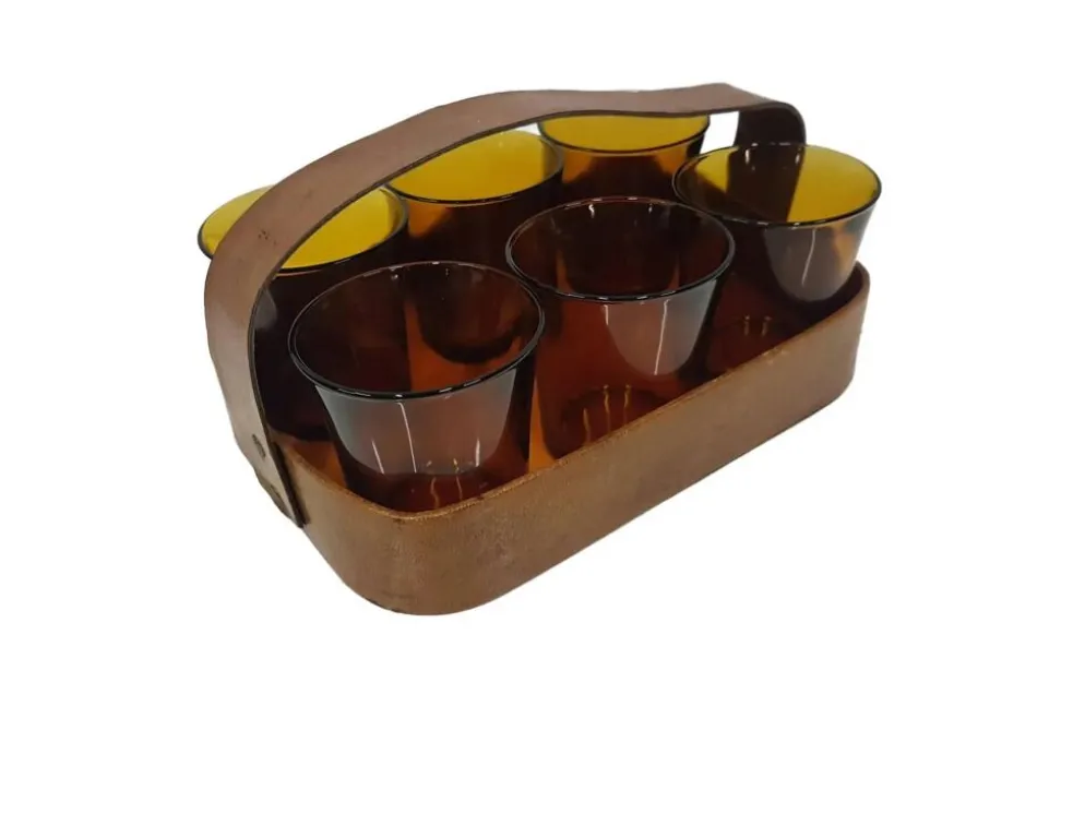 Ensemble de six verres ambre, en verre, Duralex, France, années 1980.