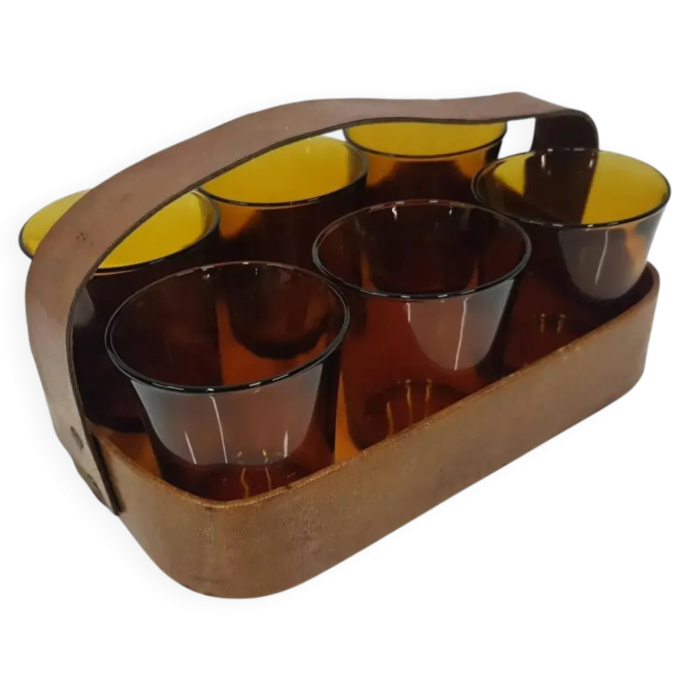 Ensemble de six verres ambre, en verre, Duralex, France, années 1980.