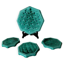 Ensemble de sous-plat et de dessous de verre en majolique vert émeraude vintage de Digoin France.