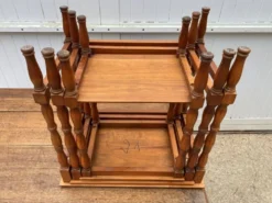 Ensemble de 3 tables basses gigognes rustiques merisier 1950