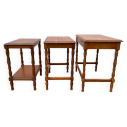 Ensemble de 3 tables basses gigognes rustiques merisier 1950