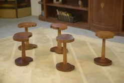 Ensemble de 5 tables d’appoint brutalistes en palissandre 1960’s