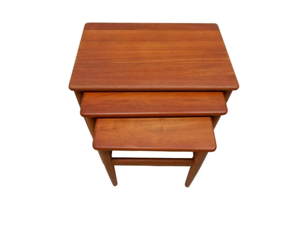 Ensemble de 3 tables d'appoint, danoise des années 1960.