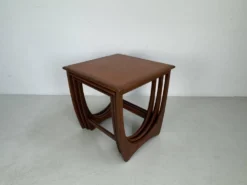 Ensemble de tables d'appoint G-Plan vintage.
