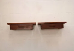Ensemble de tables de chevet flottantes en teck vintage – Design danois, années 1970