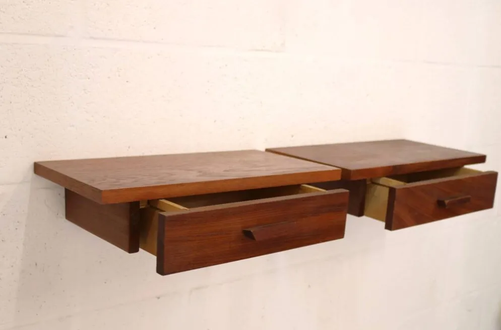 Ensemble de tables de chevet flottantes en teck vintage – Design danois, années 1970