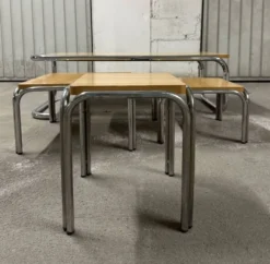 Ensemble de 4 tables de salon gigognes 70s métal et chêne massif