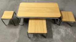 Ensemble de 4 tables de salon gigognes 70s métal et chêne massif