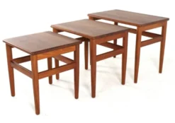 Ensemble de 3 tables gigognes danoises en teck - design moderne du milieu du siècle