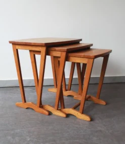Ensemble de 3 tables gigognes, Danemark, 60’s.