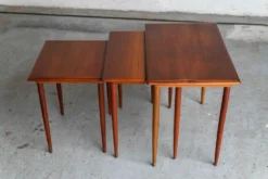 Ensemble de 3 tables gigognes, design danois