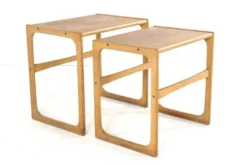 Ensemble de 2 tables gigognes en chêne - design danois - moderne du milieu du siècle