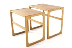 Ensemble de 2 tables gigognes en chêne - design danois - moderne du milieu du siècle