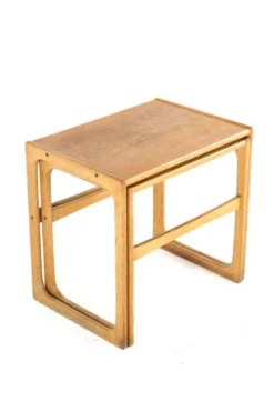 Ensemble de 2 tables gigognes en chêne - design danois - moderne du milieu du siècle