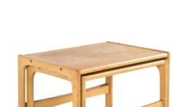 Ensemble de 2 tables gigognes en chêne - design danois - moderne du milieu du siècle