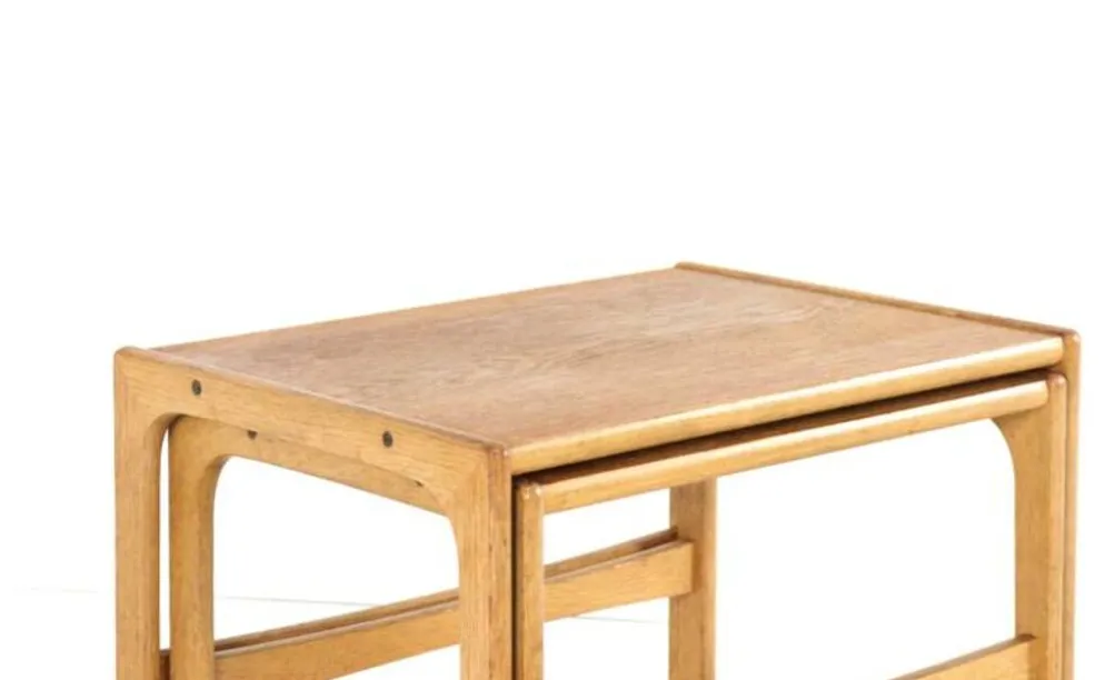 Ensemble de 2 tables gigognes en chêne - design danois - moderne du milieu du siècle