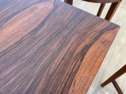 Ensemble de tables gigognes en palissandre, conçu par Poul Hundevad, Danemark, années 1960.