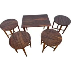 Ensemble de tables gigognes en palissandre, conçu par Poul Hundevad, Danemark, années 1960.