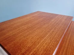 Ensemble de 3 tables gigognes en teck G-plan, années 1960