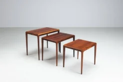 Ensemble de tables gigognes en palissandre par Johannes Andersen, Silkeborg, Danemark, 1960.