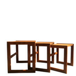 Ensemble de 3 tables gigognes en teck