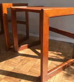 Ensemble de 3 tables gigognes en teck