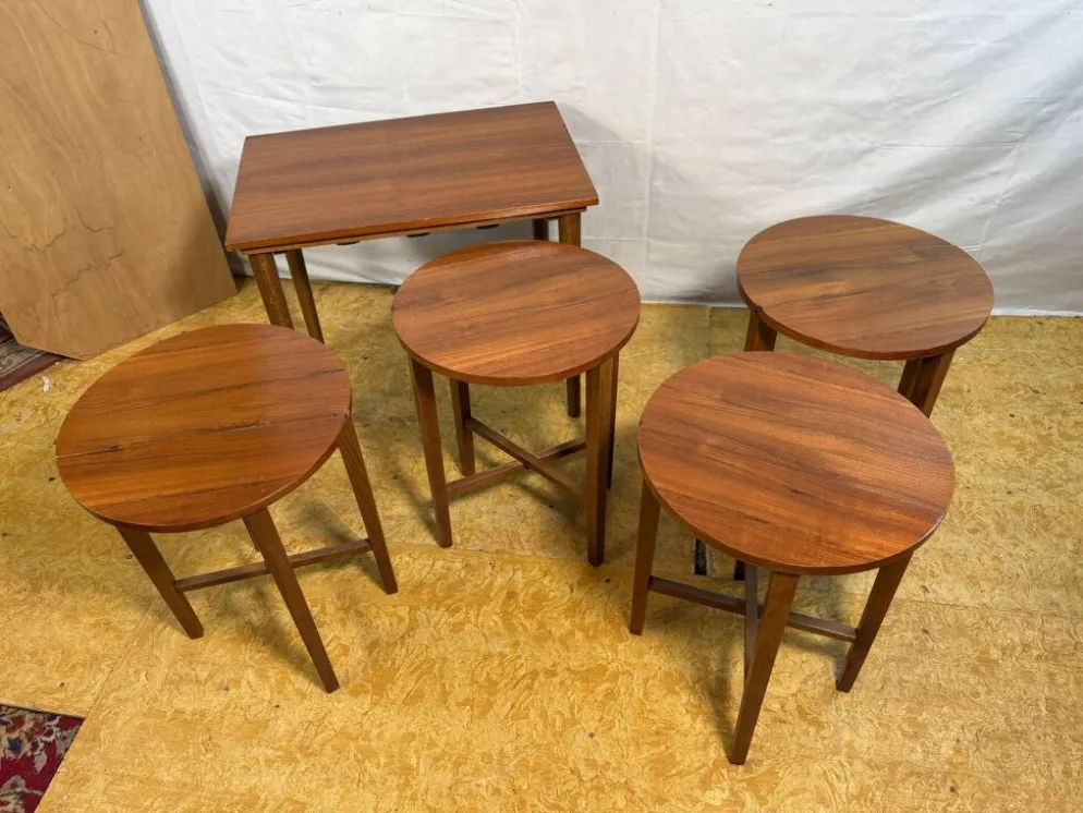 Ensemble de tables gigognes en teck style rétro vintage milieu du siècle par Poul Hundevad 1960 - Modèle iconique
