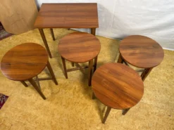 Ensemble de tables gigognes en teck style rétro vintage milieu du siècle par Poul Hundevad 1960 - Modèle iconique