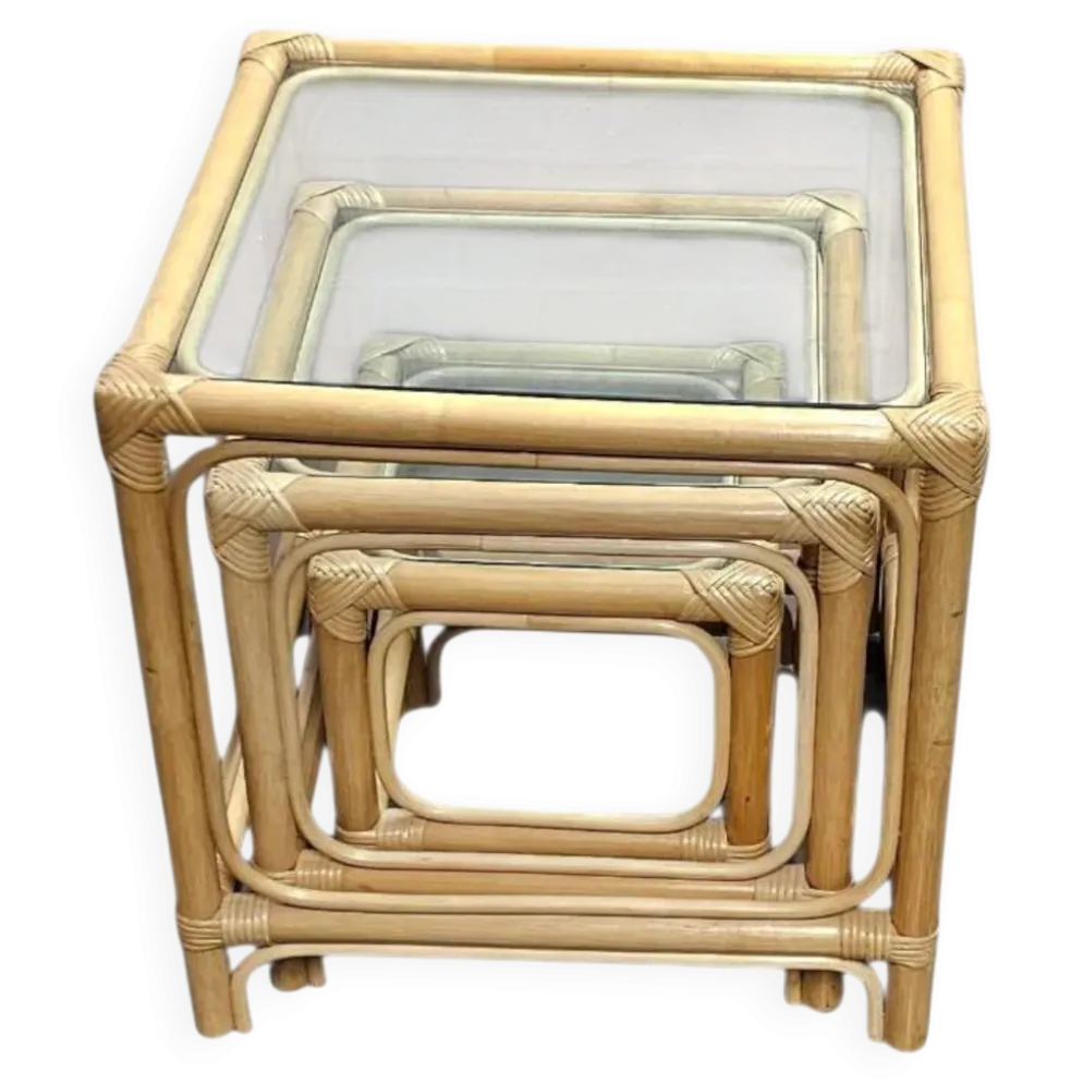 Ensemble de tables gigognes en bambou / plateaux en verre transparent / tables d'appoint / 1970