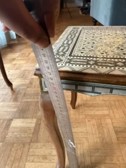 Ensemble de 3 tables gigognes en bois et nacre, style damascène
