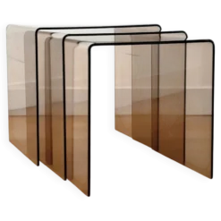 Ensemble de 3 tables gigognes en acrylique fumé vintage, design Space Age des années 1970.
