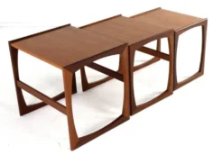 Ensemble de tables gigognes G-Plan 'Cottonfield' - style moderne du milieu du siècle