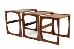 Ensemble de tables gigognes G-Plan 'Cottonfield' - style moderne du milieu du siècle