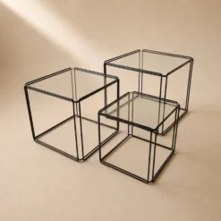 Ensemble de 3 tables gigognes Isocele par Max Sauze, années 1970.