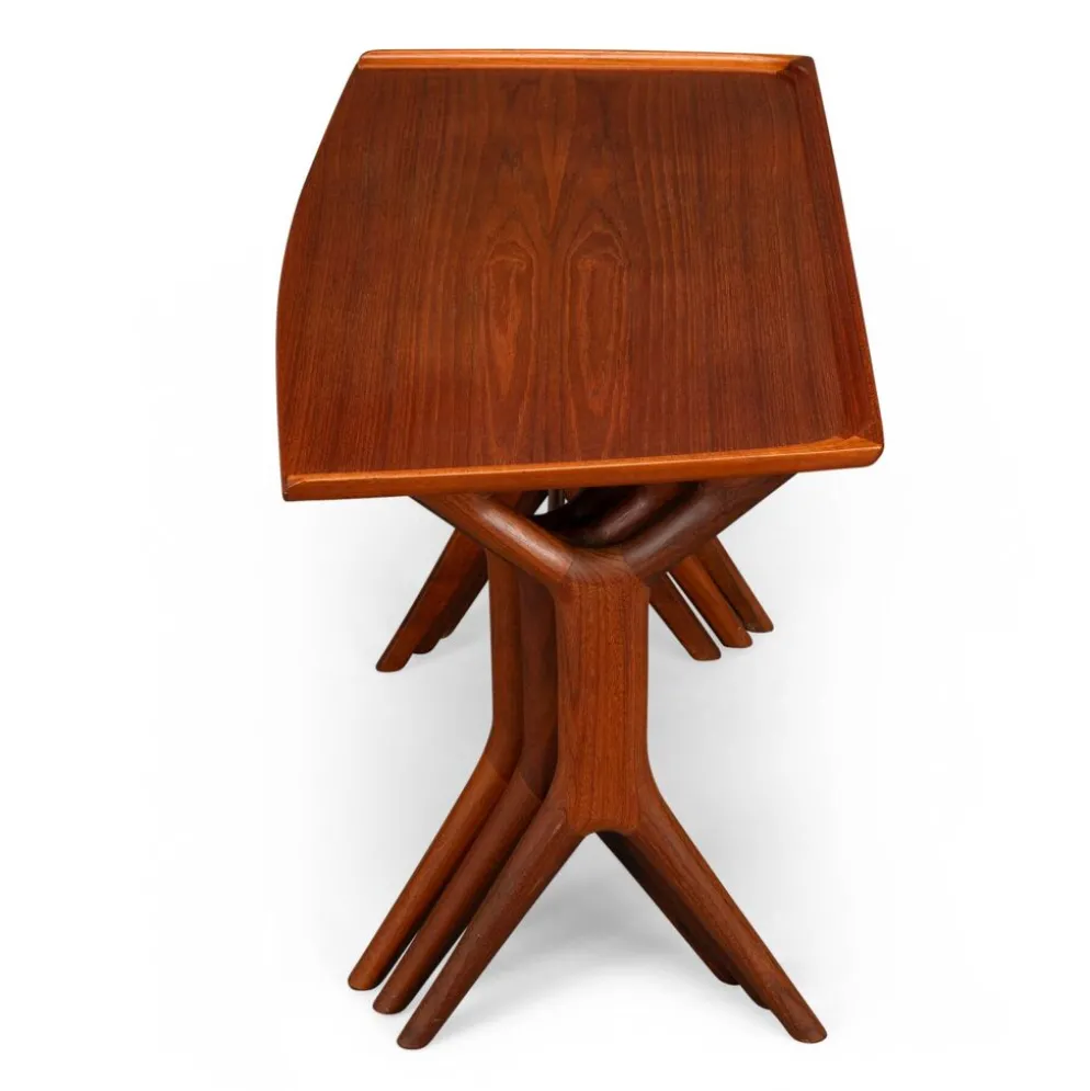 Ensemble de 3 tables gigognes par Johannes Andersen pour CFC Silkeborg, années 1960.