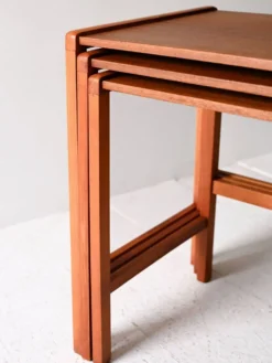 Ensemble de 3 tables gigognes scandinaves vintage en teck