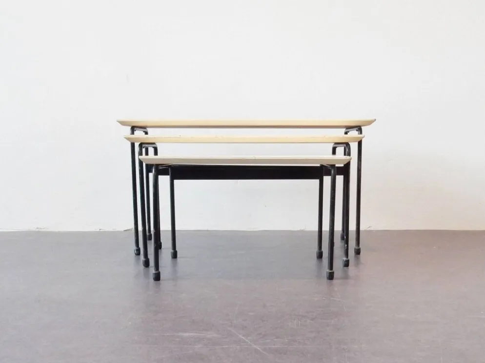 Ensemble de 3 tables gigognes Twello par Martin Visser pour 't Spectrum, années 1950